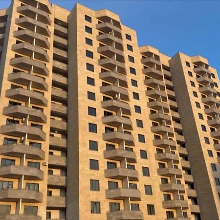 Beautiful Apartment With 3 Balconies In The Center Of Erivan Dış mekan fotoğraf