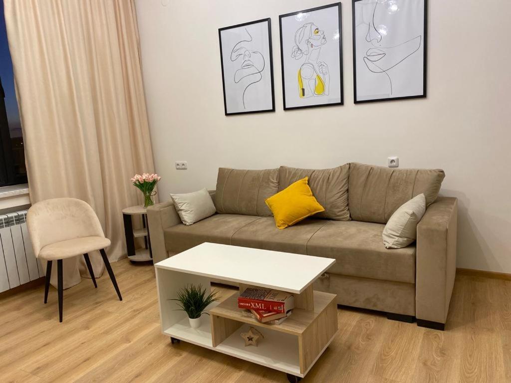 Beautiful Apartment With 3 Balconies In The Center Of Erivan Dış mekan fotoğraf