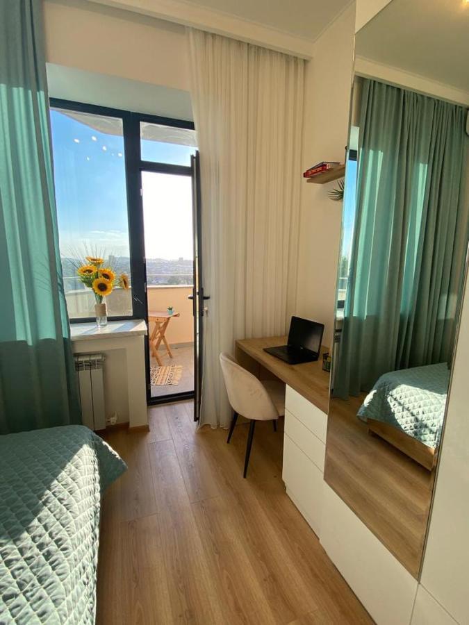 Beautiful Apartment With 3 Balconies In The Center Of Erivan Dış mekan fotoğraf